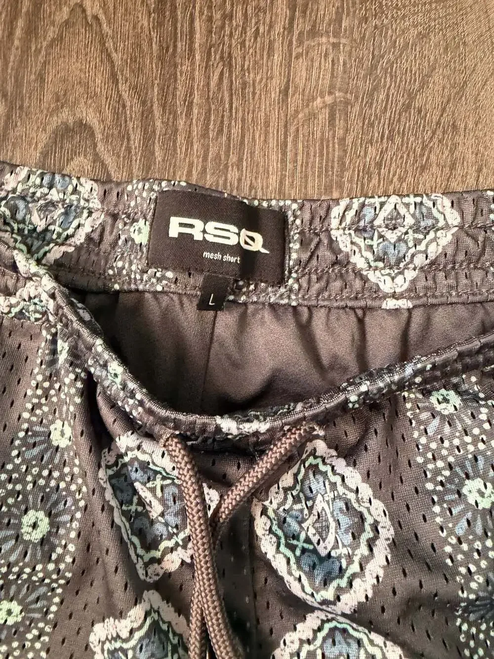 RSQ Men's Gray Geometric Mosaic Print Mesh Shorts